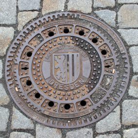 uri_ifs___M_qijOf9zBh24V1KBNQp53QfvPNdkFb2rdqFuWGuDJUFU